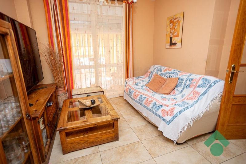 Foto 6a83ea70-ddab-412c-9f93-cc1b0795fbe8. Casa aparellada amb calefacció aparcament a San Bernabé Algeciras