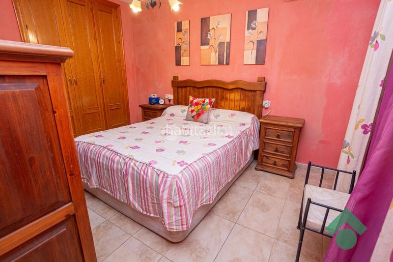 Foto 97b188ae-5578-49a2-9267-5d91da53d139. Casa aparellada amb calefacció aparcament a San Bernabé Algeciras