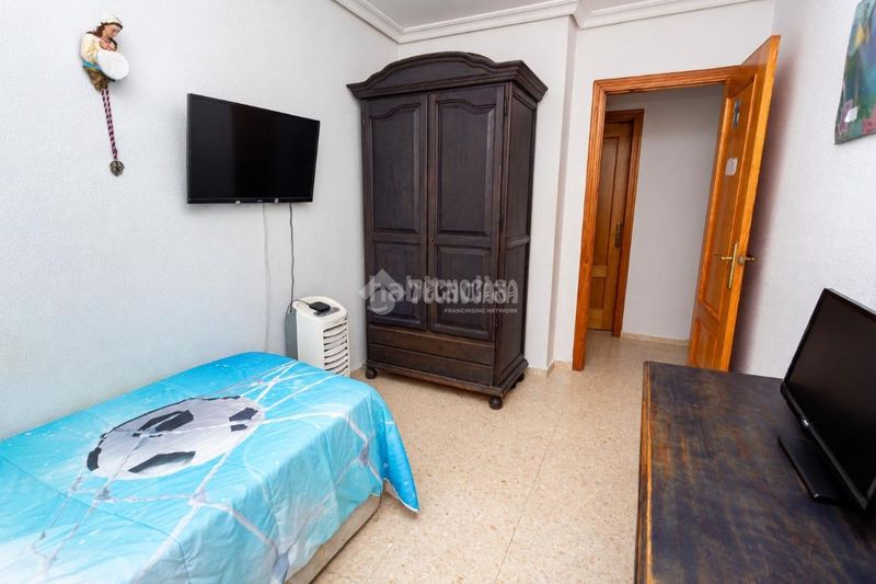 Foto aa7ab4d5-9778-4391-98e6-a777b0997831. Pis amb aparcament a Los Pinos Algeciras