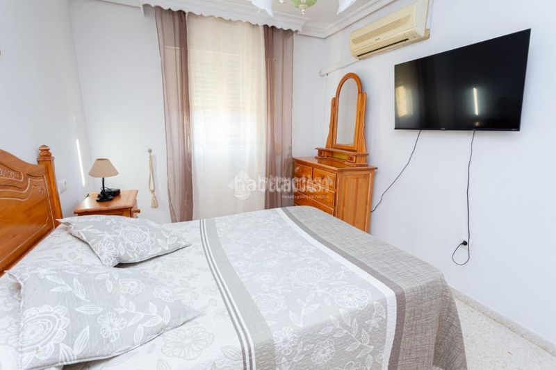 Foto b42be9bb-f459-440e-a373-f123dbe05385. Pis amb aparcament a Los Pinos Algeciras
