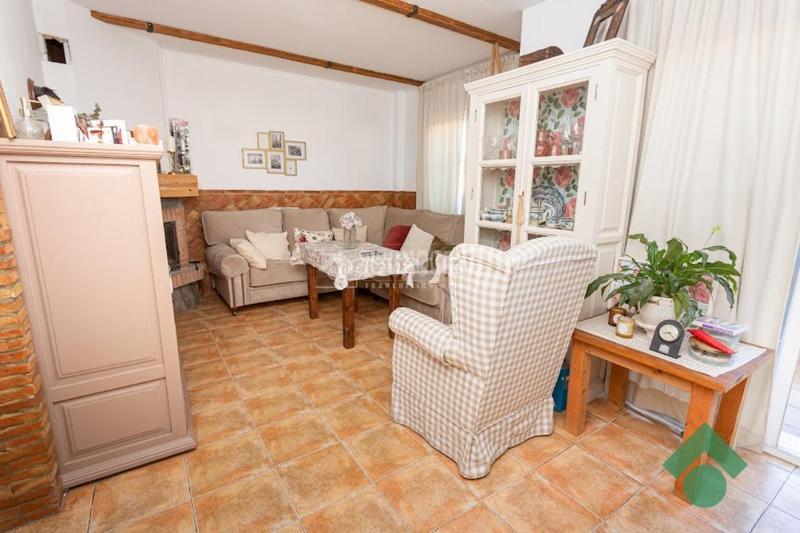 Foto 2db0cca6-587f-4bf2-b6d5-6463a2f2a8fa. Casa aparellada a San García Algeciras