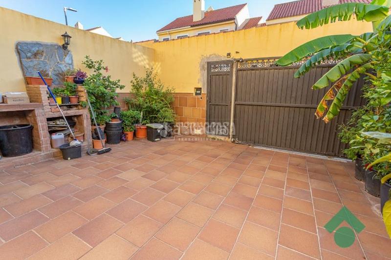 Foto 36b73089-c31d-4eea-b4b6-4657b80b4591. Casa aparellada a San García Algeciras