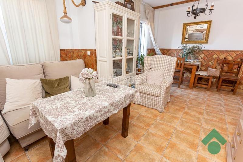 Foto a50cd742-6124-4766-9108-26a5f875017b. Casa aparellada a San García Algeciras