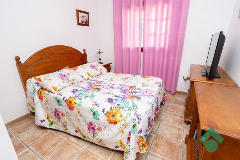 Foto 6bc55e72-6229-4f30-8d67-b40013753ae5. Casa amb calefacció aparcament piscina a San García Algeciras