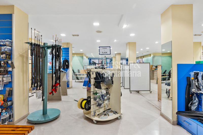 Foto bdaf3b59-3c66-4a3f-8193-39b7e639ef65. Alquiler local comercial  en alquiler en el Centro en Avilés