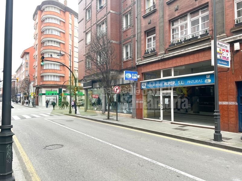 Foto f5cfe90b-c7e2-4855-9ad3-4ce05b6156ad. Local comercial a Centro Gijón