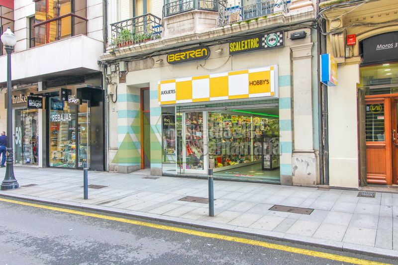 Foto 0005144a-b311-474f-a5cc-26ad4a2145ed. Local comercial en Centro Gijón