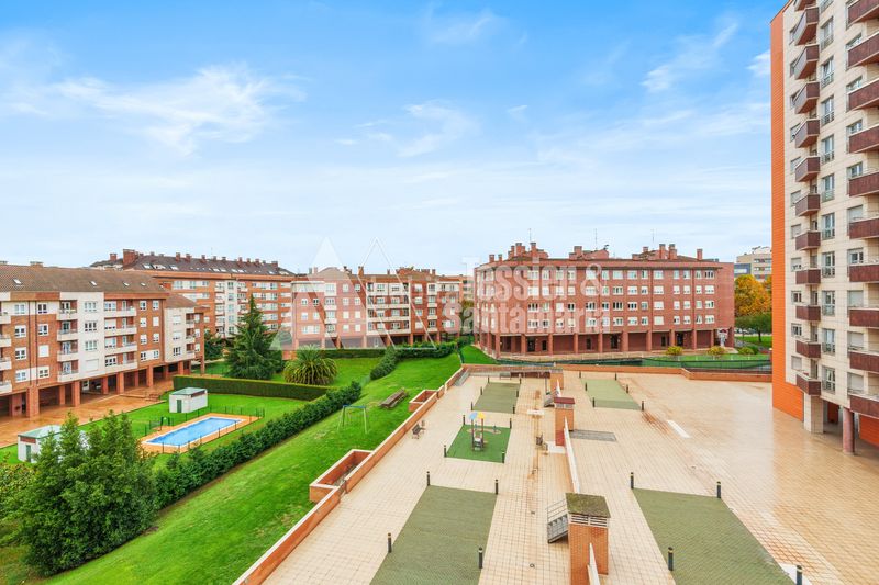 Foto 372a7abb-bb52-497e-aeaf-041d978482ed. Pis amb calefacció aparcament a Montevil Gijón