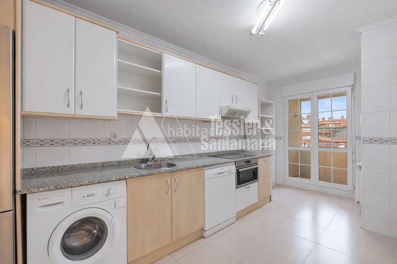 Foto 760cc3ce-cb6f-4c8c-98c0-238f93592199. Pis amb calefacció aparcament a Montevil Gijón