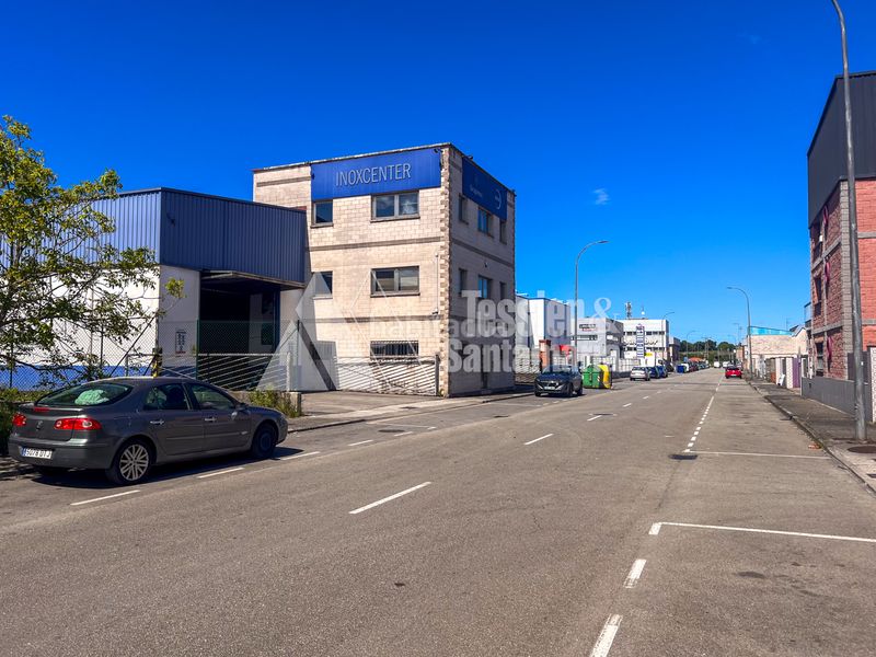 Foto 5f5ae663-7cb7-43c2-a3fd-0d24243c306e. Rent industrial building in Tremañes Gijón