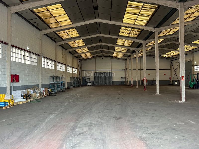 Foto c6ce9524-b653-4b56-be1c-83e515322b0b. Rent industrial building in Tremañes Gijón