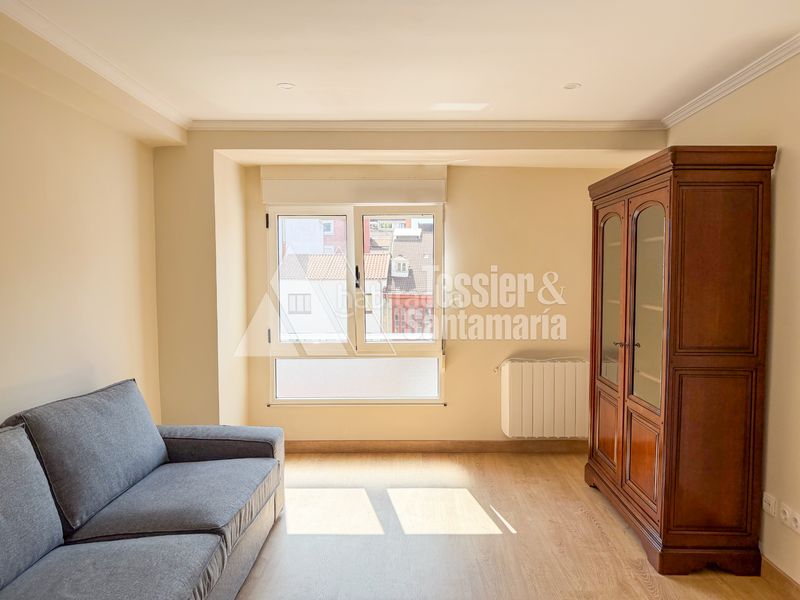 Foto 0a497a42-fdee-45e4-936d-97351d8bcb64. Rent flat with heating in Centro Gijón