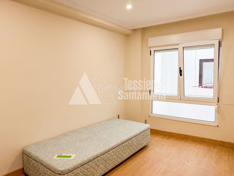 Foto 1cae1deb-5b8f-4a5e-bbf4-668e375dd7c3. Rent flat with heating in Centro Gijón