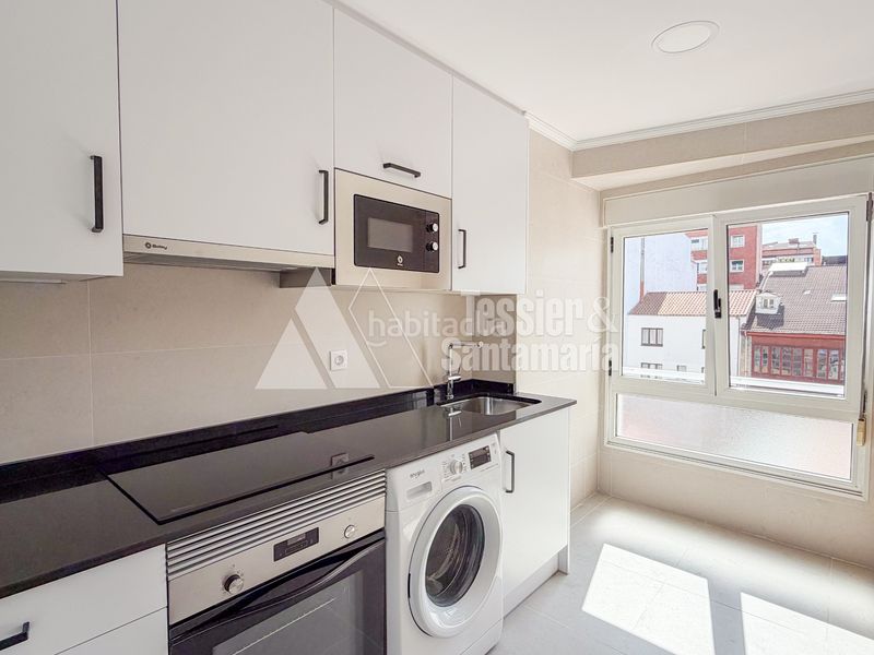 Foto 9a964f45-0ca1-4fea-bd36-355e451f70ab. Rent flat with heating in Centro Gijón