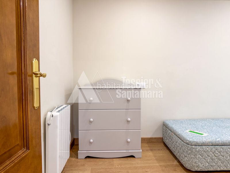 Foto e7e819a6-cd5d-449d-acea-82fabbd17daf. Rent flat with heating in Centro Gijón