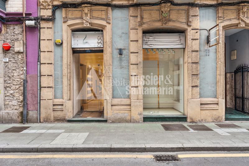 Foto b1b360ba-9640-477a-9b80-479cddc86aba. Lloguer local comercial a Centro Gijón