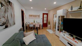 Piso  Carrer de caldetes. Luminoso piso en el prat con terraza y ascensor: comodidad y cal