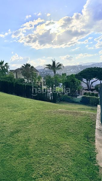 Foto f4a05149-7f8c-4e67-b258-603b6c3d8e53. Pis amb aparcament piscina a Los Naranjos Marbella