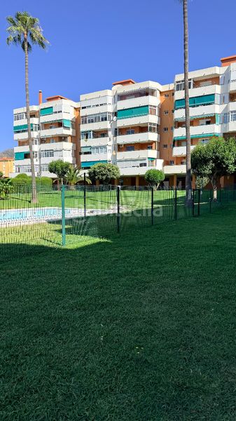 Foto a8e5e2e3-ce30-49f1-a4d3-886fa9aa0837. Pis amb aparcament piscina a El Pinillo Torremolinos
