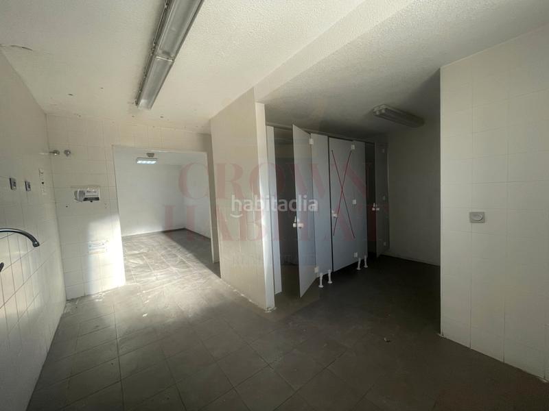 Foto 0f5b85f9-e880-4502-9590-a3277e91779e. Lloguer nau industrial a calle moraleja de enmedio 10 a Móstoles