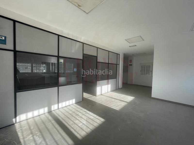 Foto 25605897-0e5e-4c25-b25f-3c97f7c2de13. Miete fabrikhalle in calle moraleja de enmedio 10 in Móstoles