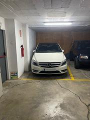 Aparcament cotxe  Carrer del rufo. Espacioso parking con ascensor
