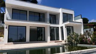Chalet à Torre Valentina-Mas Vilar de La Mutxada-Treumal. Impresionante chalet en calonge en primera línea de mar