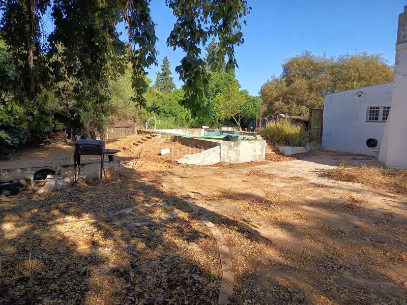 Foto f0944b3b-e514-435d-a32e-f568d4306744. Xalet a Palomares del Río