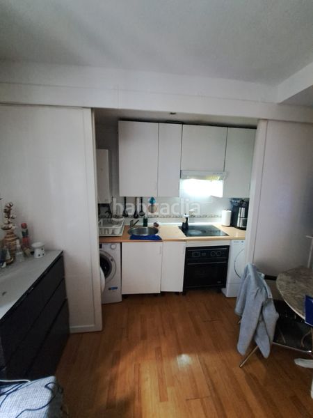 Foto a42b4c0d-034b-4ea5-ad8a-4b217bd2e245. Estudi a calle de adela balboa 6 a Bellas Vistas Madrid