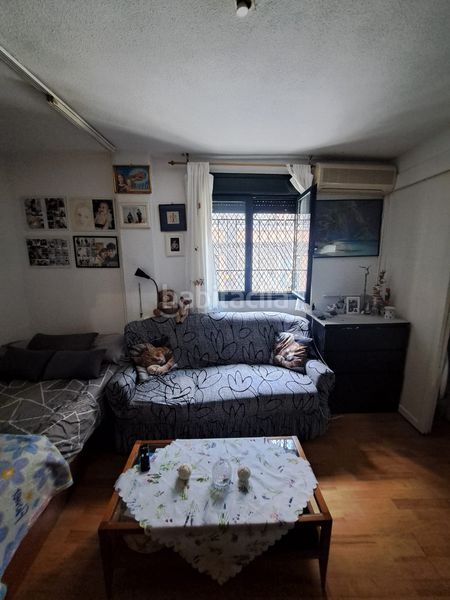 Foto bf40ce86-6863-4872-a91d-c1c918a801d1. Estudi a calle de adela balboa 6 a Bellas Vistas Madrid