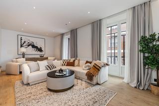 Flat in Calle de Valverde 18