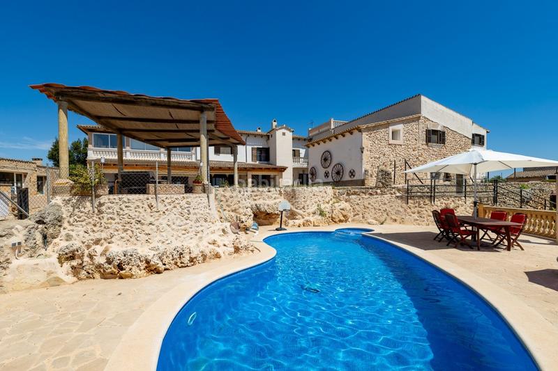 Foto 036f3d43-2580-4e39-827e-386305522a4a. Casale con piscina in Lloret de Vista Alegre