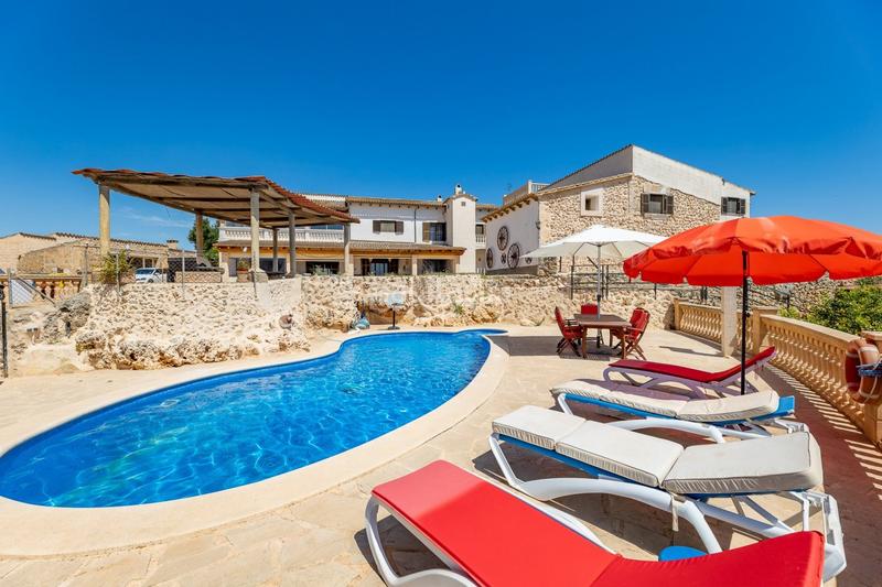 Foto ef229e84-f3b7-4c43-ae9f-99032de12058. Casale con piscina in Lloret de Vista Alegre