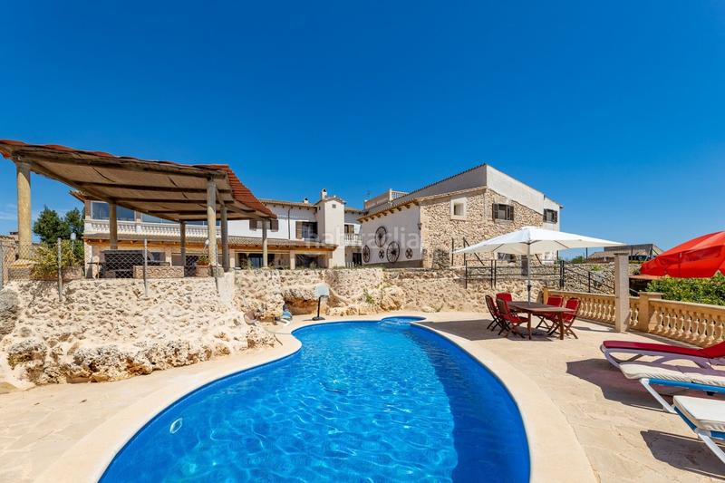Foto f9de7242-1e45-4c16-a4db-d218da56239c. Casale con piscina in Lloret de Vista Alegre