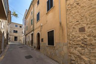 Casa  Carrer roca. Casa con encanto mallorqun en pollena