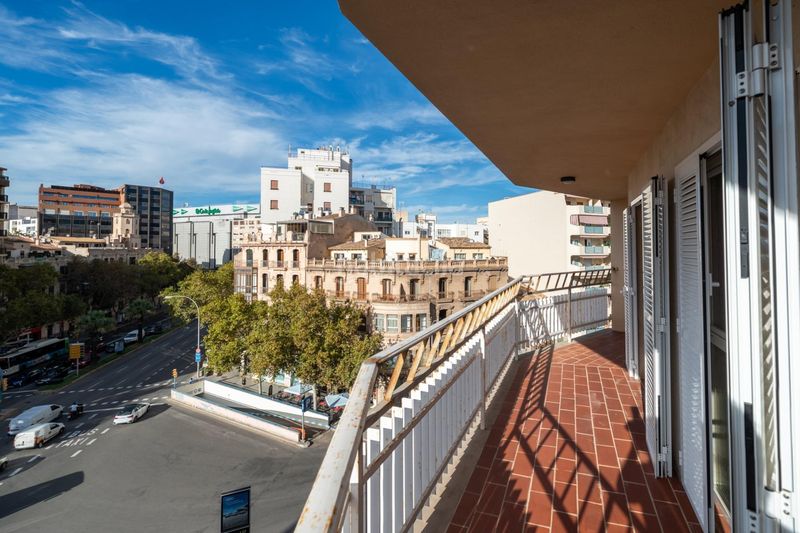 Foto ac3b6991-d4f7-435a-8a72-79c9d57738a6. Pis amb calefacció aparcament a Foners Palma de Mallorca