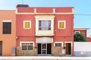 Building in Es Portixol-Es Molinar. Exclusivo edificio con posibilidad de 3 viviendas a 50 metros de