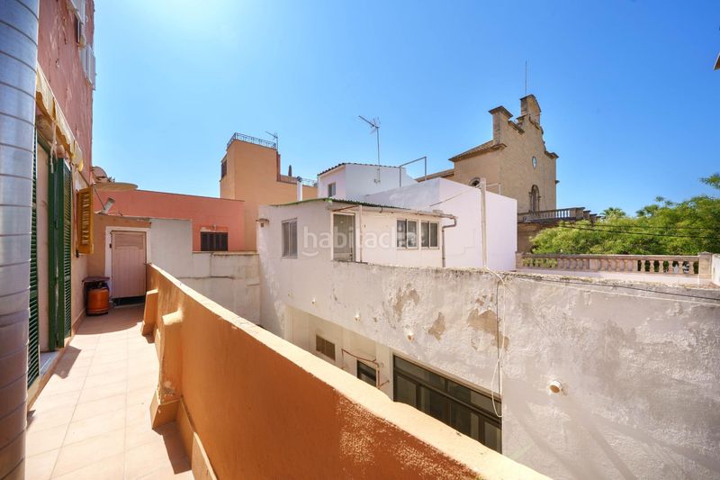 Foto dcf16759-55f4-4317-a956-bc405ed01185. Edificio exclusivo edificio con posibilidad de 3 viviendas a 50 metros del mar en portixol en Palma de Mallorca