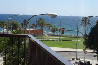 Rent Flat in Foners. Fantástico piso en alquiler con parking, trastero y vistas al ma