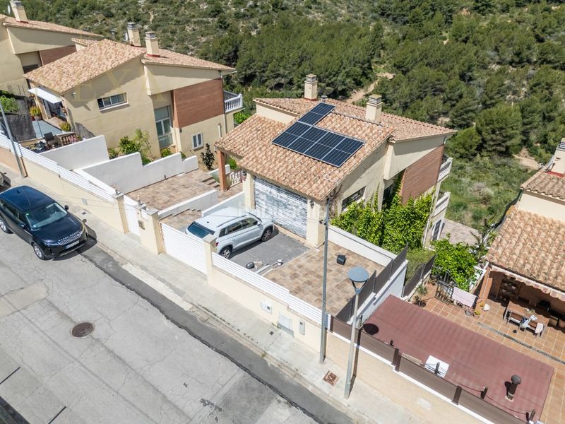 Foto 16977012-39c9-4eb6-9c09-48b601432c07. Casa amb aparcament a Segur de dalt Segur de Calafell