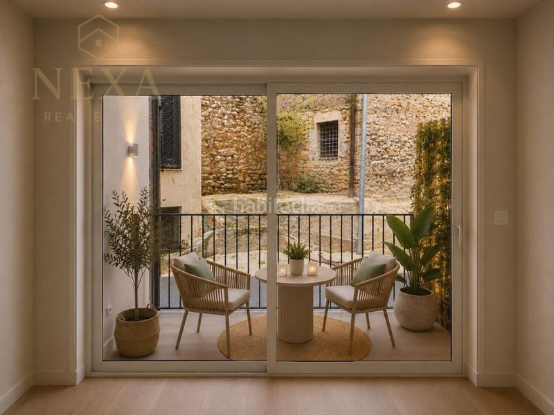 Foto 1c3fcc7e-6275-4dab-90eb-509c7b61639a. Planta baixa a Centre-Barri Vell Girona