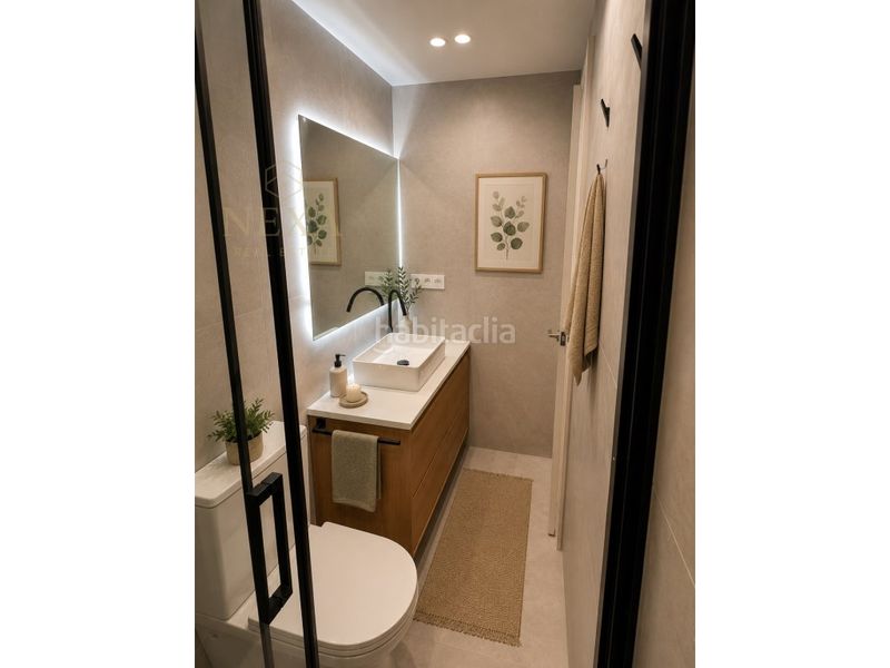 Foto 94b83be5-38e5-4b42-a786-9cc89151ad70. Planta baixa a Centre-Barri Vell Girona
