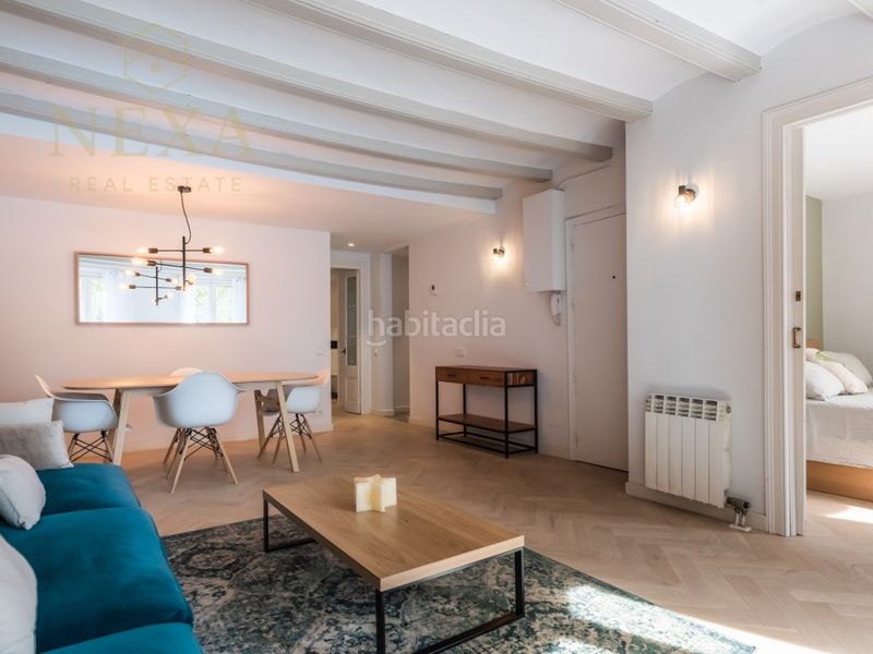 Foto a5ec3ebb-9750-41ef-8c36-e018bec6aed0. Pis a Gòtic Barcelona