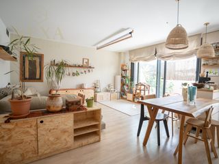 Planta baixa  Calle nou. Planta baja con jard�n delante y detr�s  parking  trastero