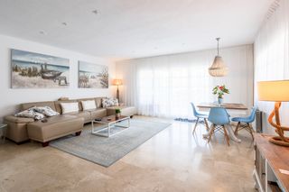 Maison jumelée à Vilafortuny. Exclusiva casa con jardín privado a 2 minutos del mar en vilafo