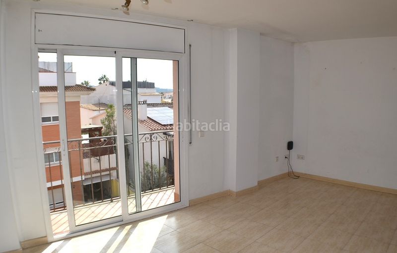 Foto 86bb7a4c-d1d3-48dc-9497-3125b6f0d819. Dúplex a carrer de lluís companys 78 a Centre Sant Pere de Ribes