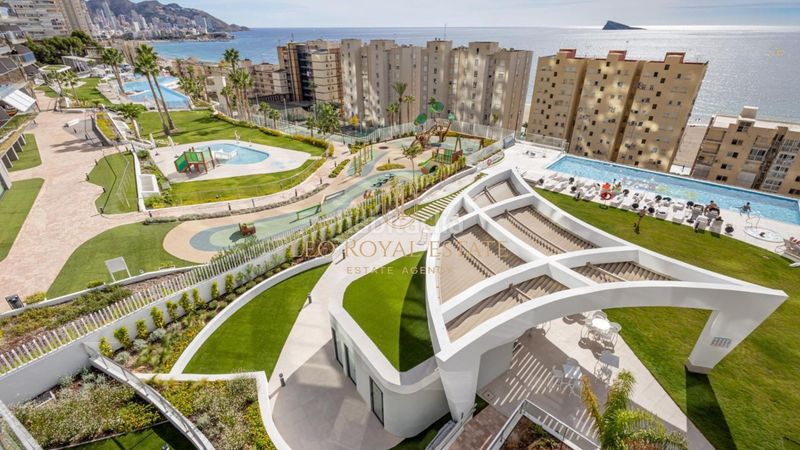 Foto 0866bb6a-21cb-4dd8-9ac5-be6af20050b2. Apartament amb aparcament a Playa Poniente Benidorm