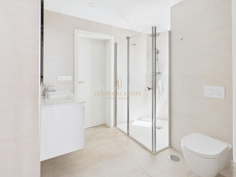 Foto aa2d406e-a467-4e51-ad39-25783f981fb3. Apartament amb aparcament piscina a Playa Poniente Benidorm