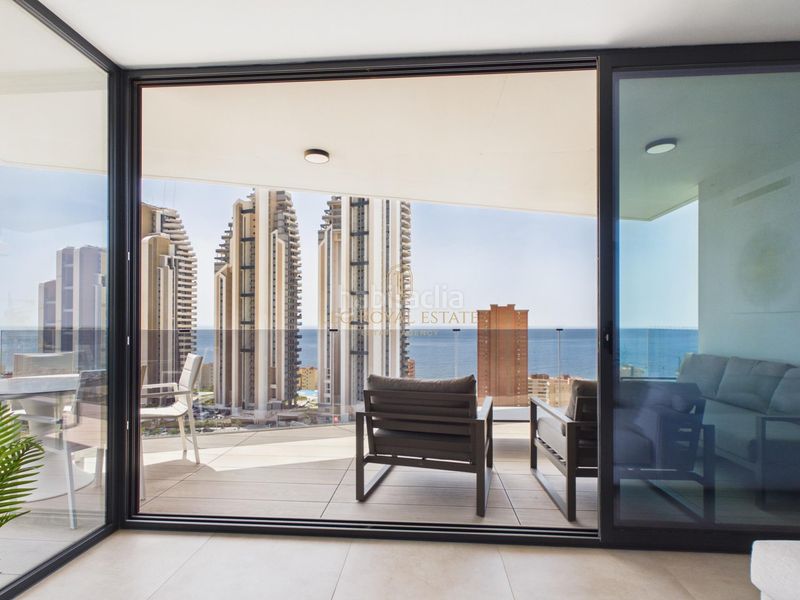 Foto ae17df45-f6ce-4db2-9f41-ed058548943c. Apartament amb aparcament piscina a Playa Poniente Benidorm