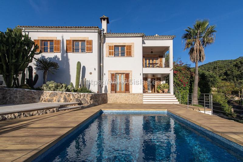 Foto 7d0c1cd9-ced3-46db-9358-c863a01f4e08. Haus mit heizung pool in Esporles